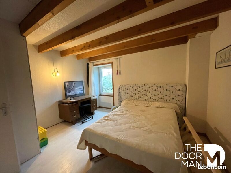 Maison 8 pièces 142 m² - Niort 79000 (image principale 8)