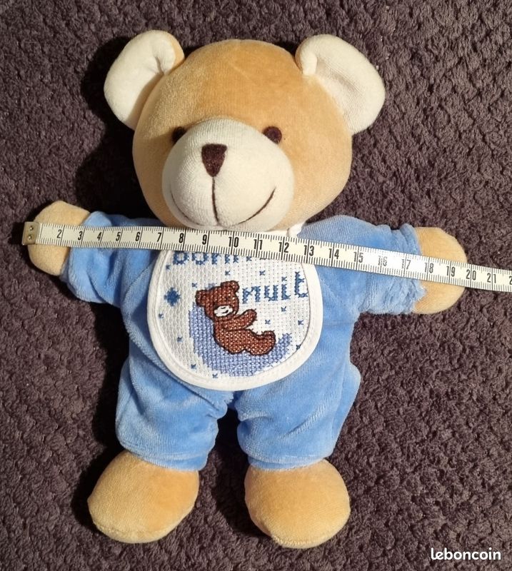 BAISSE DE PRIX Doudou ourson bleu NEUF (CADEAU NOËL bébé Peluche toute douce de 22cm)/ DMC /Bavoir brodé maison (image 3)