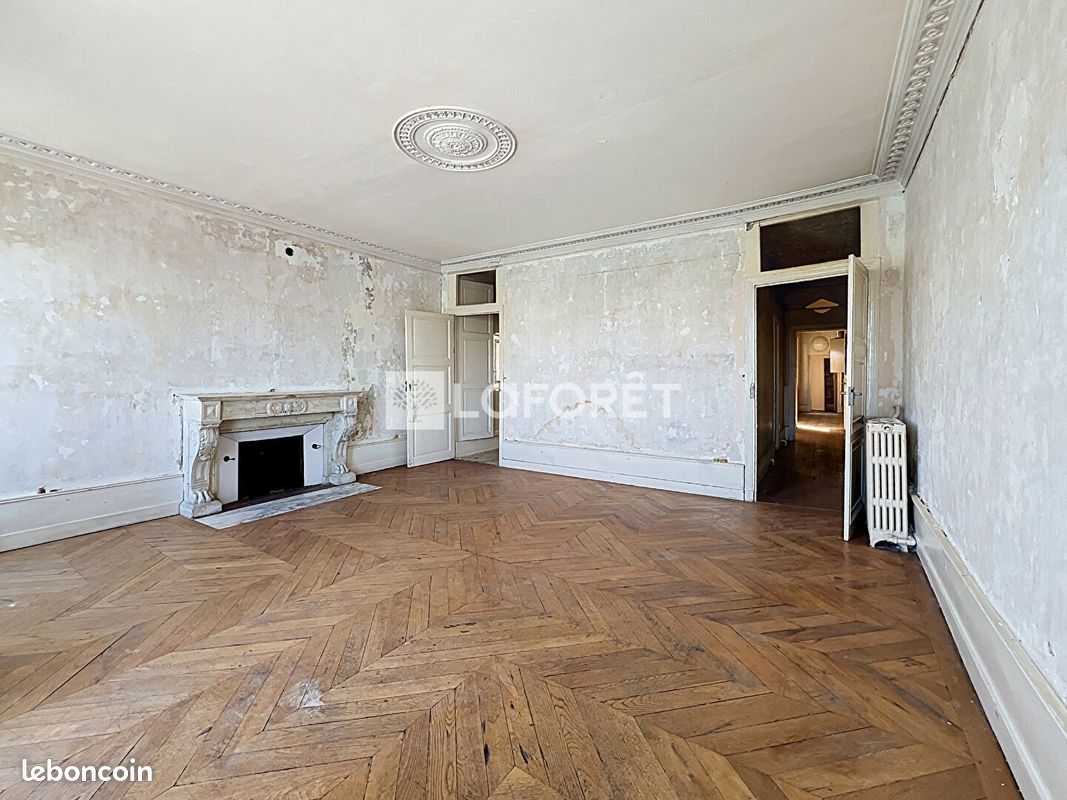 Appartement 5 pièces 161 m² · à Mâcon · 161 m² · 154 000 €