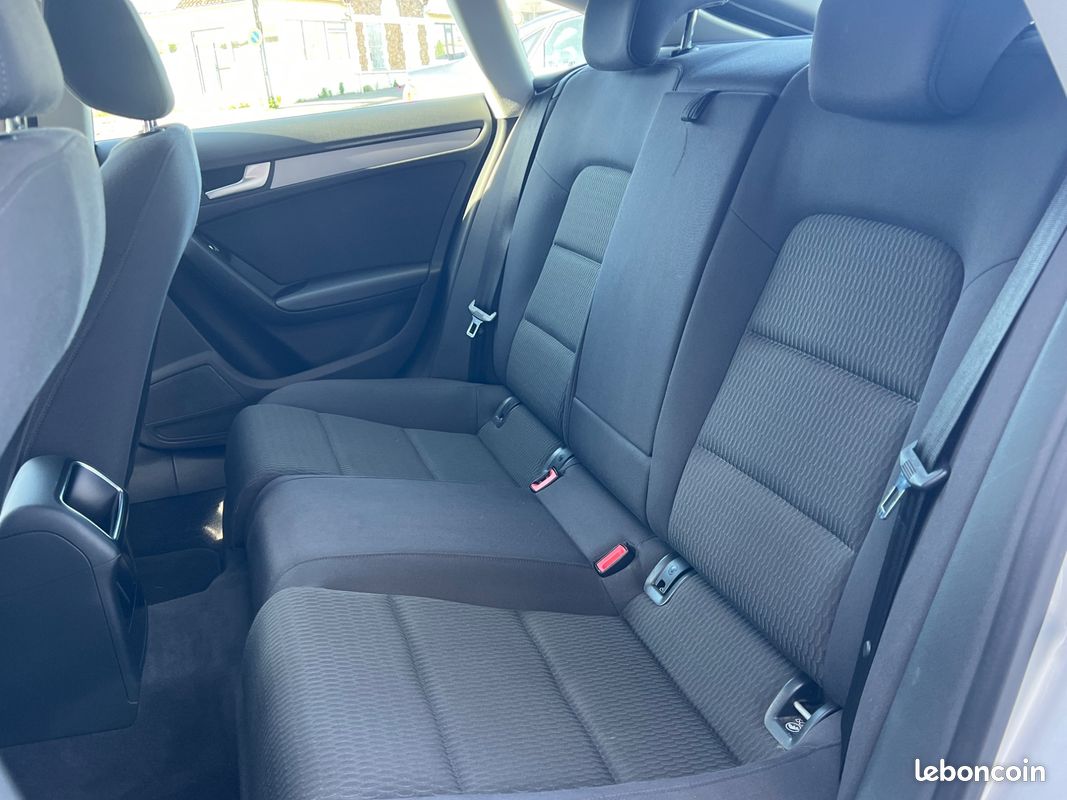 AUDI A5 SPORTBACK 1.8 TFSI 170ch AMBIENTE RADAR DE RECUL (image 8)