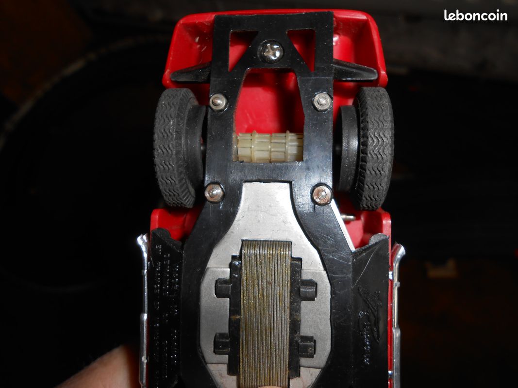 Circuit 24, Ferrari compétition avec sa boite (image 7)
