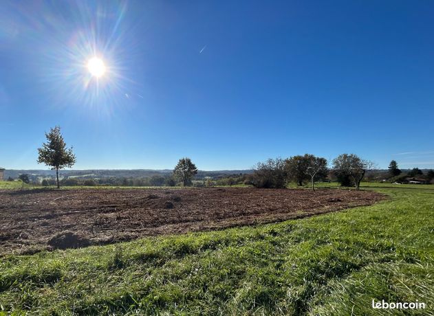 Magnifique terrain en Périgord noir