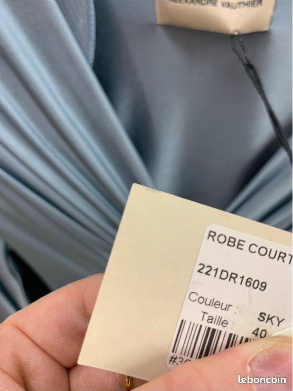 Belle robe mi longue Alexandra vauthier valeur : 1450 (image 5)