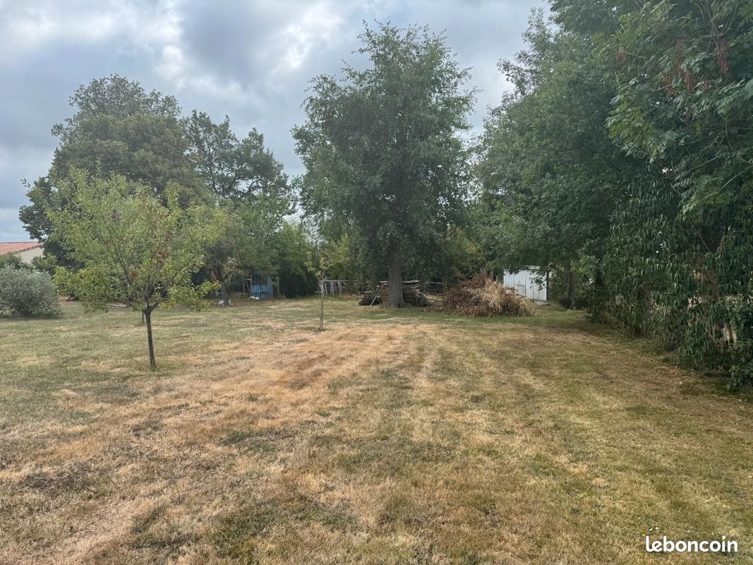 Terrain constructible 1000 M2 · à Labruguière · 60 000 €