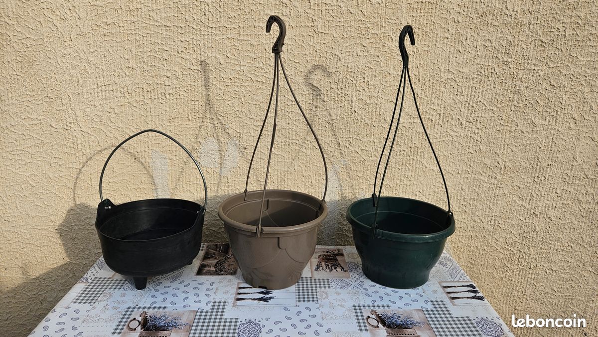 3 pots à suspendre avec attaches, Neufs …lot44 (image 2)