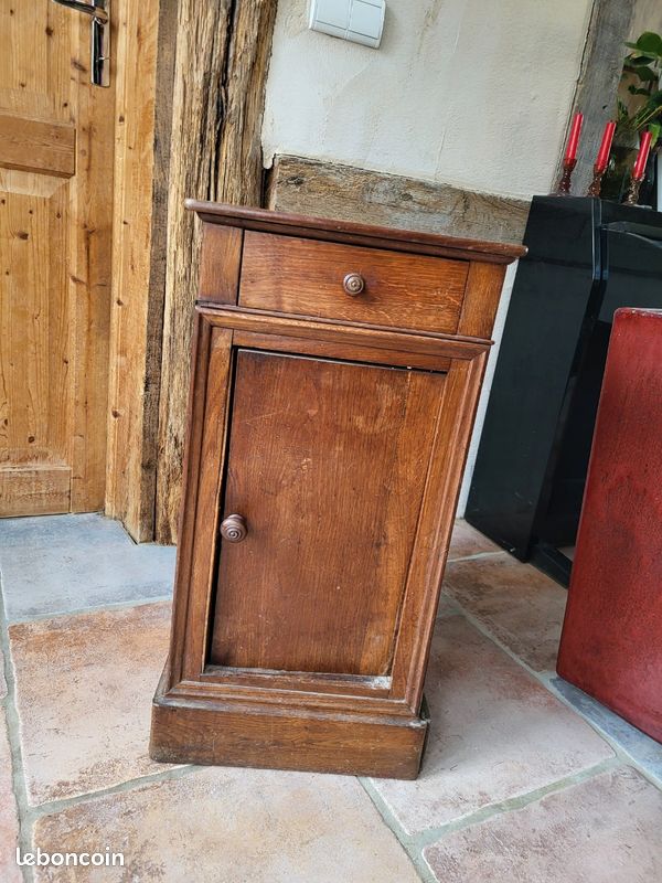 Table de chevet à rénover (image 1)