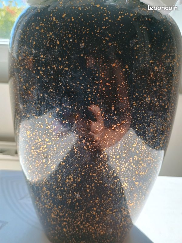 Vase vintage en céramique émaillée noir et or – 25 cm (image 4)