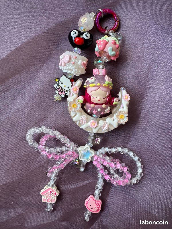 Porte-clés artisanal skull panda (image 1)