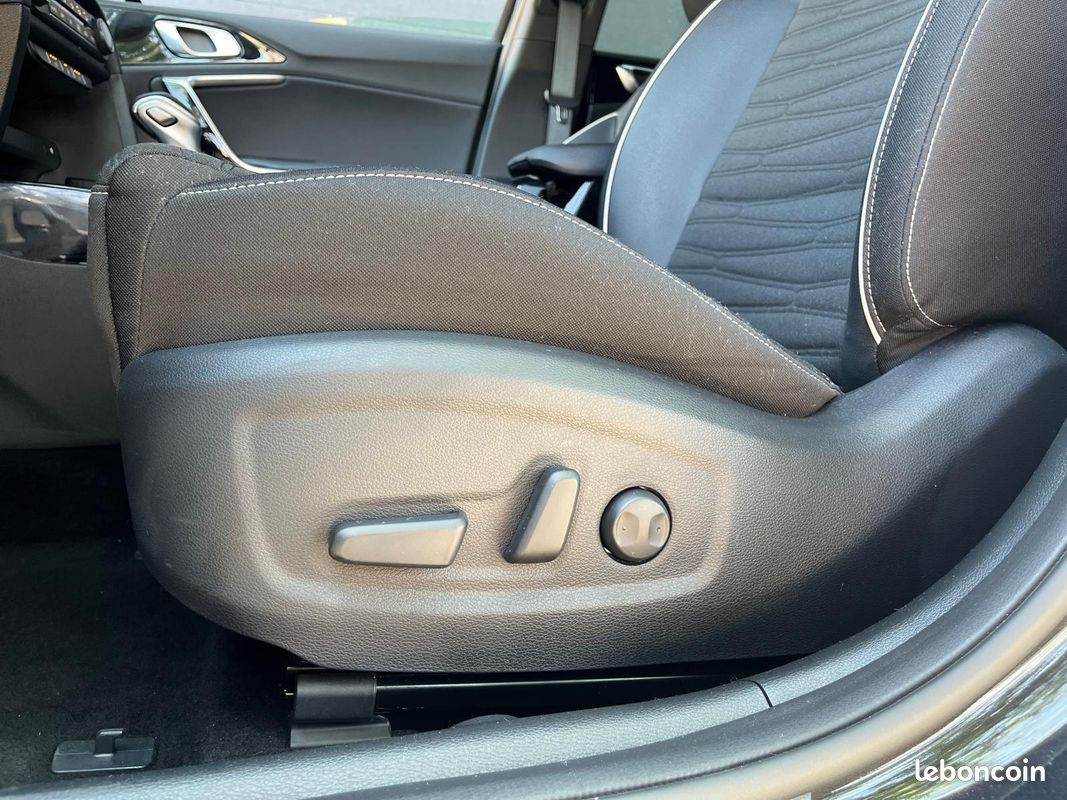 Kia Ceed 1.5 T-GDI 140 GT Line DCT7 (image 9)