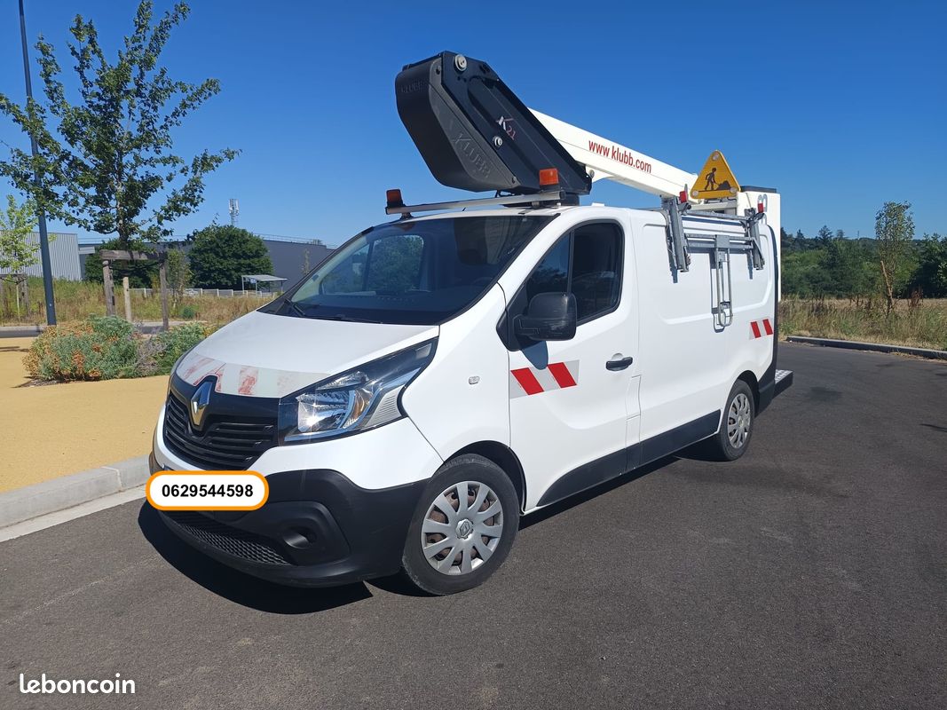Renault Trafic Nacelle 2018 170000kms (image 1)