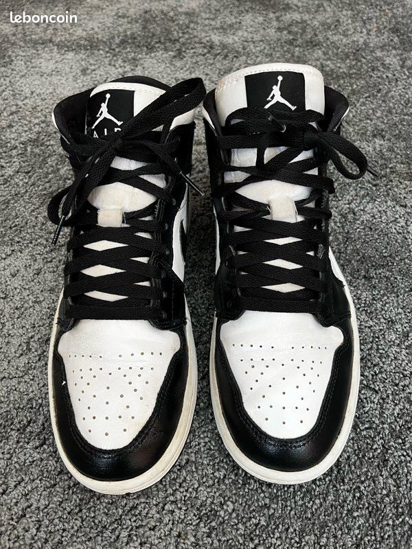 HOT Nike Air Jordan Mid Noir Et Blanc Baskets Nike Air Jordan