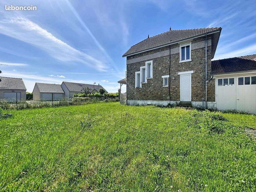 Maison 4 pièces 87 m² · à Auménancourt · 87 m² · 880 €
