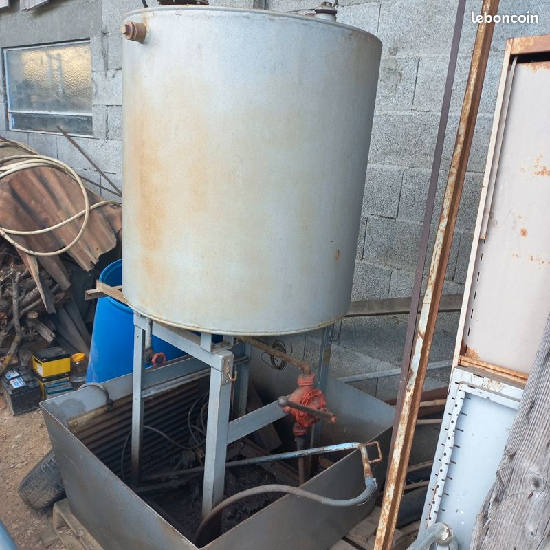 Cuve gasoil sur retention (image 4)