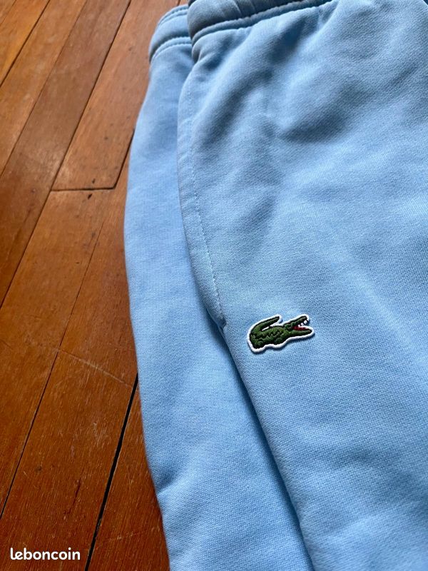 Jogging lacoste neuf avec étiquette Bleu Ciel Livraison