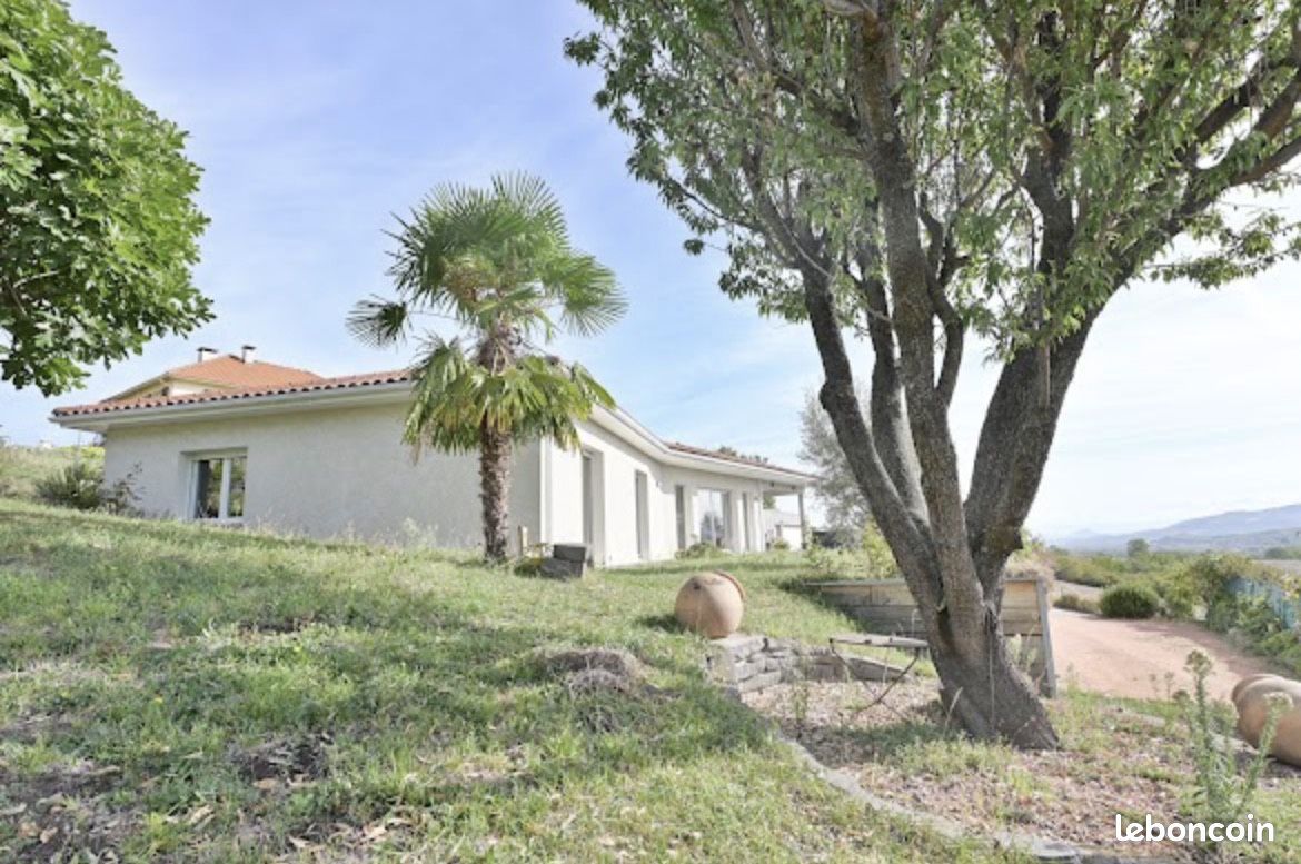 Maison 6 pièces 143 m² · à La Roche-Blanche · 143 m² · 488 000 €