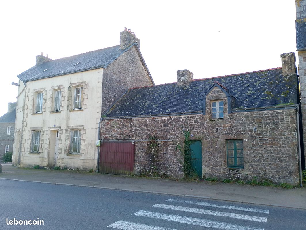 Maison 5 pièces 120 m² · à Glomel · 120 m² · 35 000 €