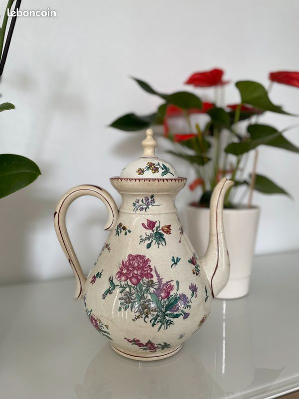 Théière de Gien début collection 1866 (image 1)