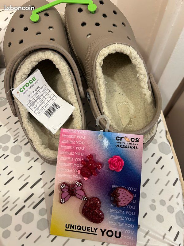Crocs neuves import Corée du sud – jamais portées + étiquette (image 1)