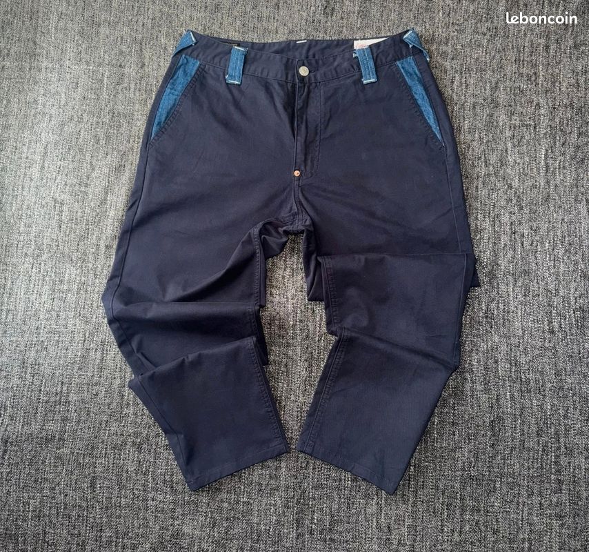 Pantalon evisu beige cropped fit taille 31
(au dessus des chevilles)
Taille 31.
Modèle 5 poches
braguette zippé
Dans un excellent état
Expédition rapide 👍 (image 2)