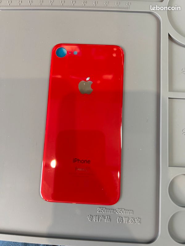 Vitre arrière IPhone 8 - Rouge (image 1)