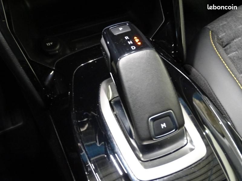 Peugeot 208 1.2 PureTech 100ch S&S Roadtrip EAT8 (image 24)