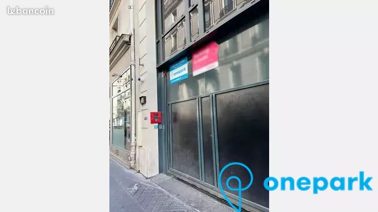 Parking 12 m² · à Paris · 12 m² · 207 €