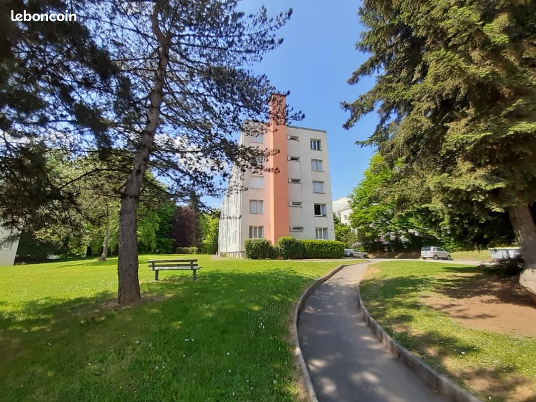 Appartement 3 pièces 62 m² · à Luxeuil-les-Bains · 62 m² · 426 €