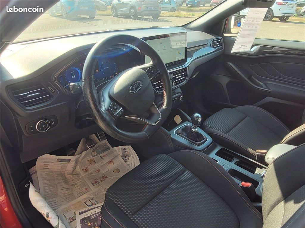 Ford Focus IV 1.0 ECOBOOST 155 S&S MHEV ST-Line X (image 3)