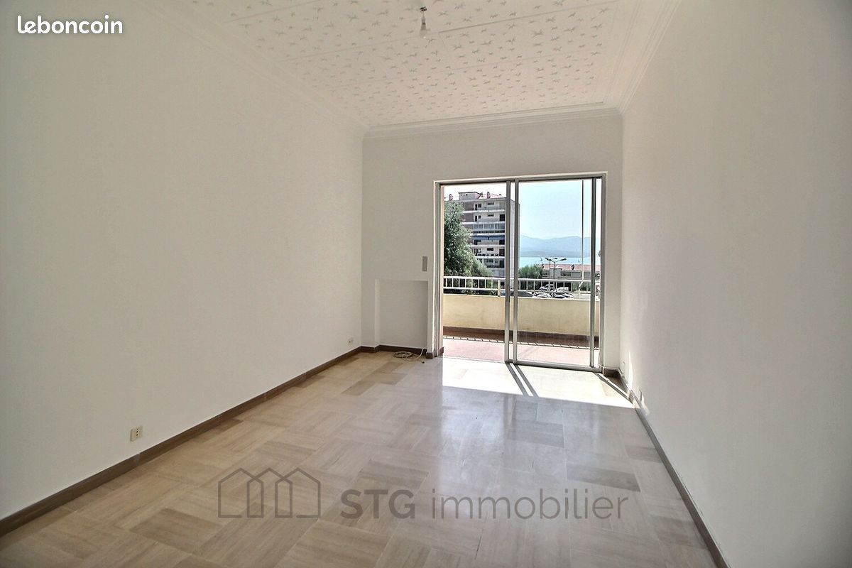 Appartement 2 pièces 52 m² · à Ajaccio · 52 m² · 245 000 €