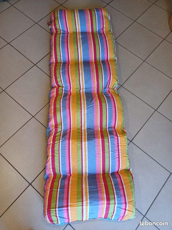 Coussin bain de soleil (image 1)