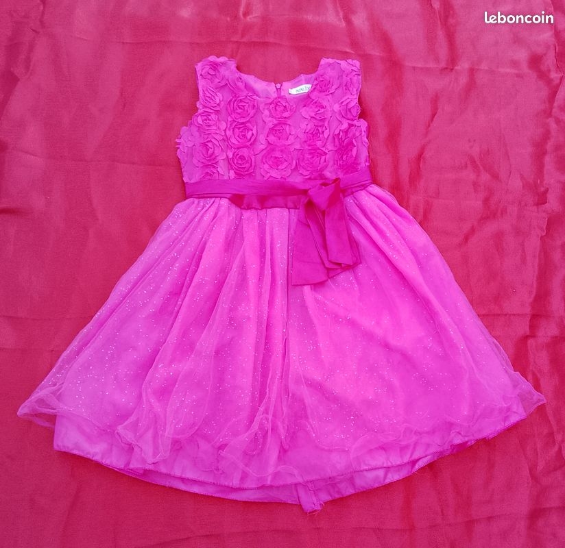 Robe rose (image 1)