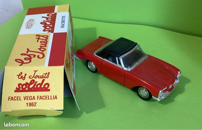 1/43° RECONDITIONNÉ EN BOITE VITRINE. FACEL VEGA FACELLIA OUVERTE