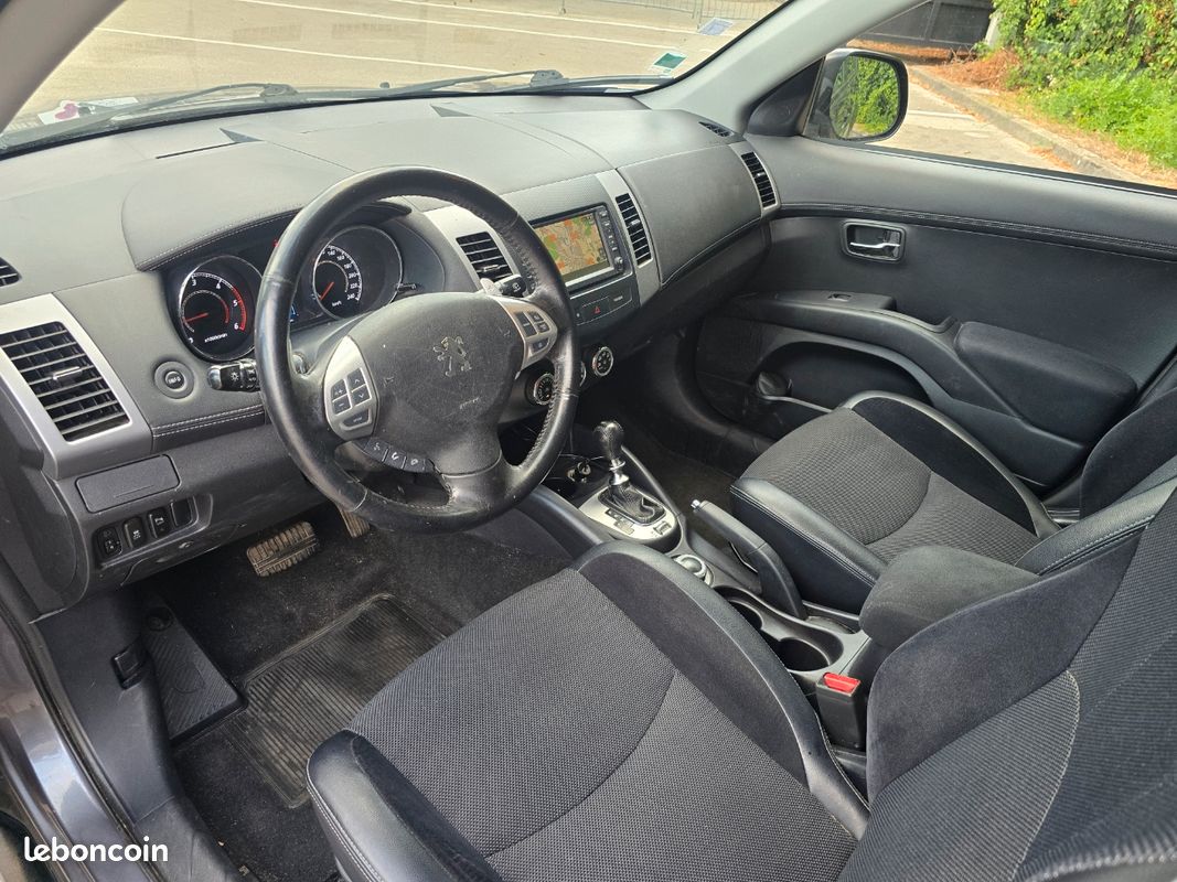 Peugeot 4007 2,2 hdi 156 cv 4x4 premium pack (image 5)