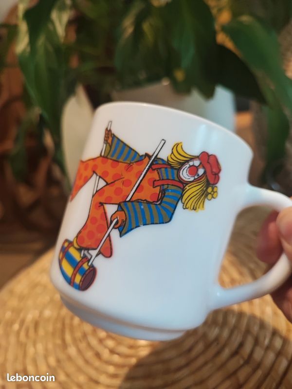 Mug Vintage Arcopal Motif CLOWN - Occasion