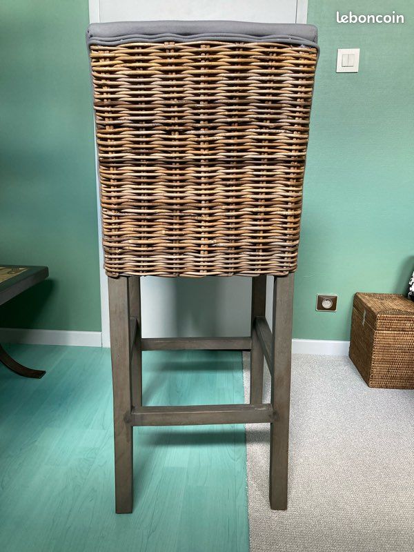 Tabouret de bar en tissu et rotin (image 2)