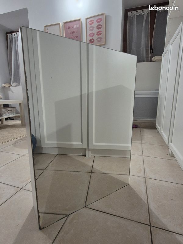Meuble de rangement (image 1)