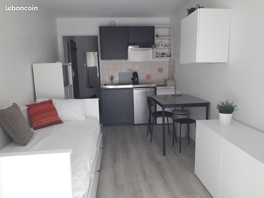 Appartement 1 pièce 18 m² · à Saint-Mandrier-sur-Mer · 18 m² · 490 €
