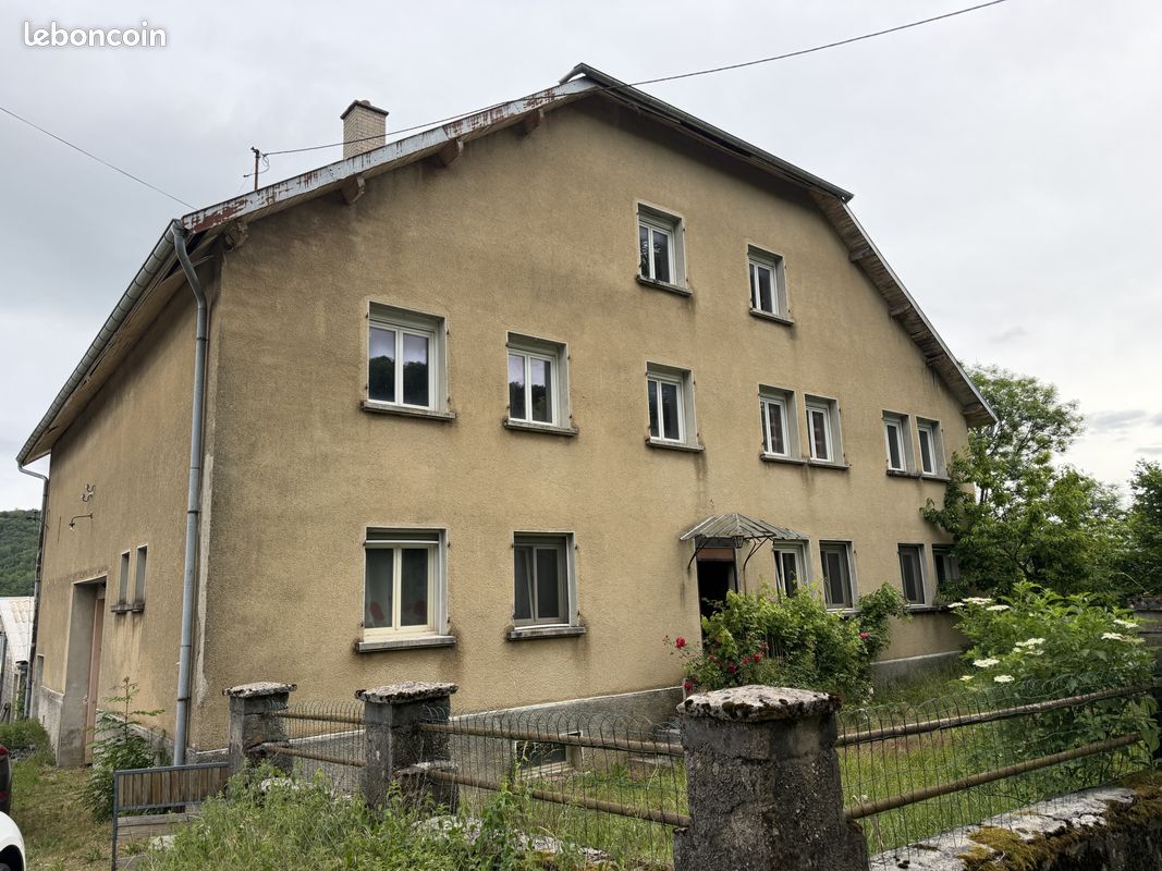 Maison 7 pièces 200 m² · à Pont-de-Roide-Vermondans · 200 m² · 55 000 €