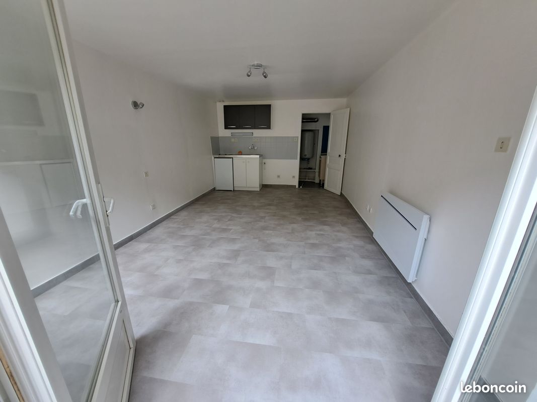 Appartement 1 pièce 20 m² · à Châteauroux · 20 m² · 290 €