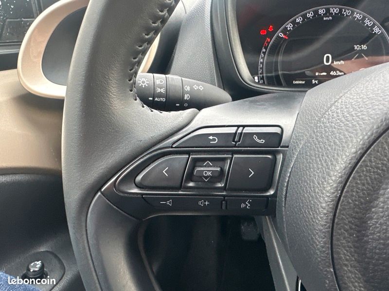 Toyota aygo x 1.0 VVT-i 72 Design (image 12)