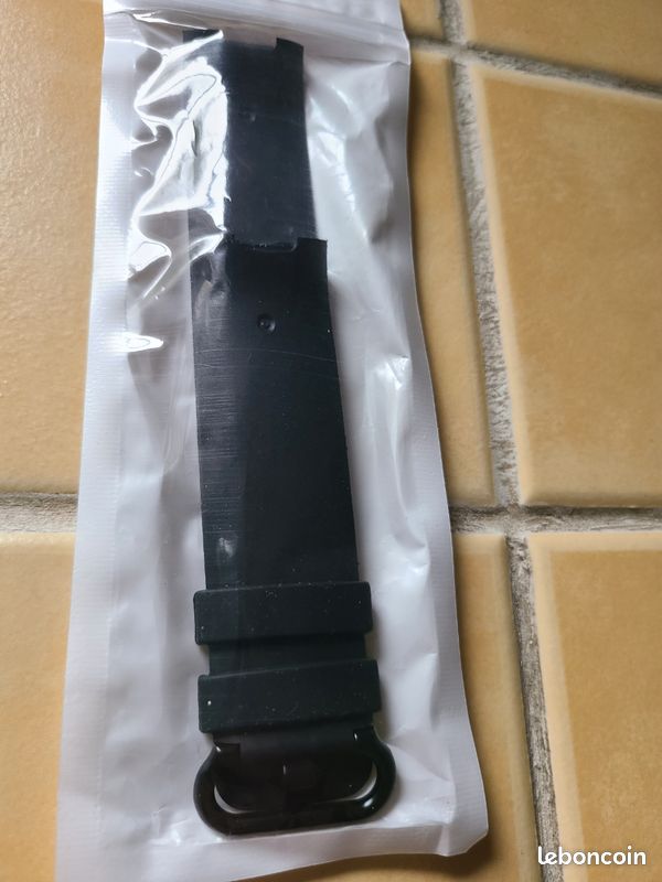 Montre Fitbit charge 3 et bracelets (image 15)