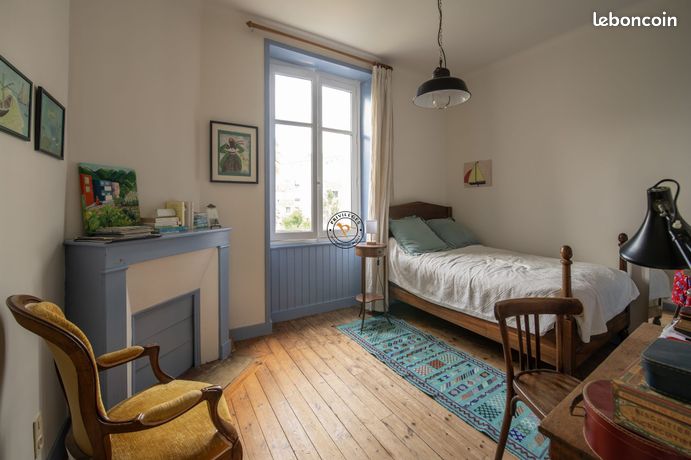 Maison 9 pièces 200 m² — 9