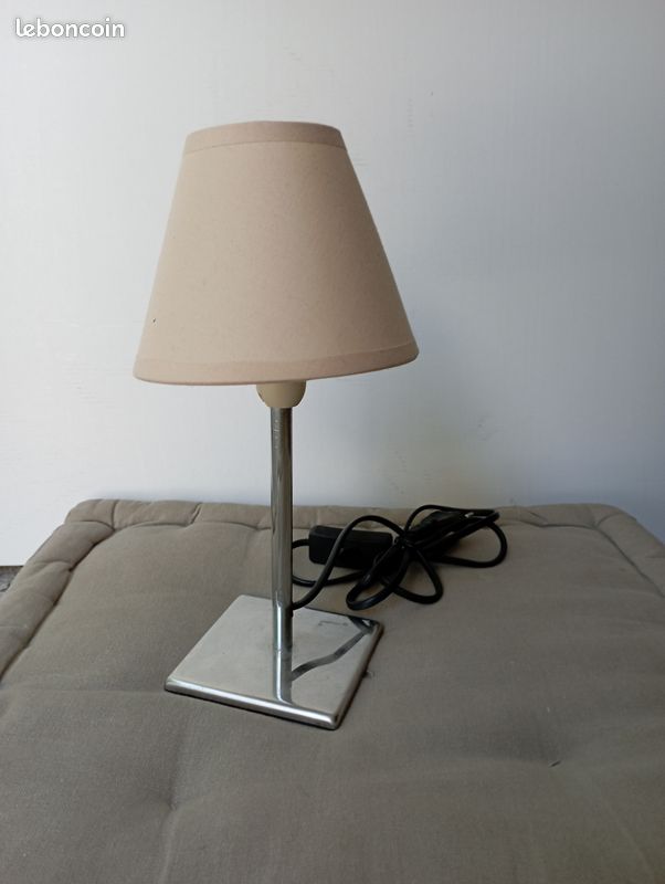 Lampe à pince (image 1)