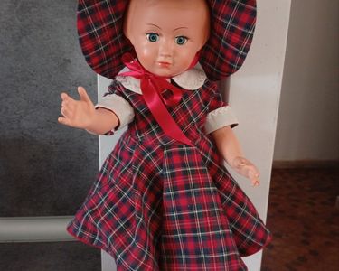 Poupée Françoise Petitcollin 1998 – Modes Et Travaux – 39 Cm – Collection