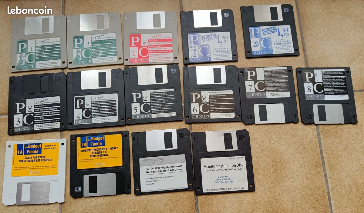 Lot De 30 Logiciels Pour PC Windows 95 – Neufs Sous Blister – Collection Vintage Gaming/bureautique