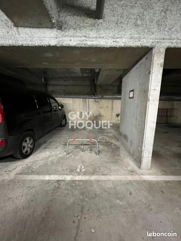 Parking Cachan · 60 €