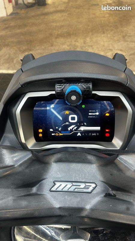 Piaggio MP3 530 HPE – 2022 – 21 133 km – Très bon état (image 8)