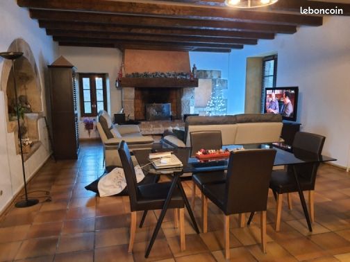 Table moderne avec dalle de verre (image 1)