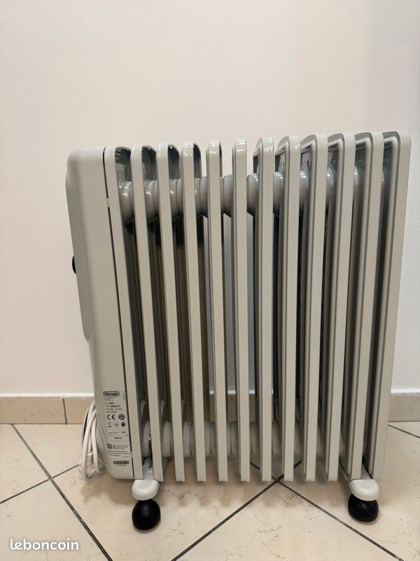 Radiateur neuf à bain d’huile DELONGHI avec garantie 1 an (image 2)
