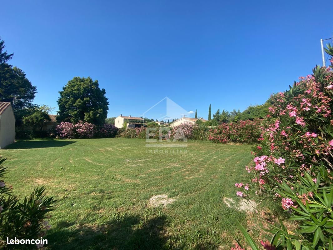 Terrain 654 m² L Isle Sur La Sorgue · à L'Isle-sur-la-Sorgue · 191 700 €